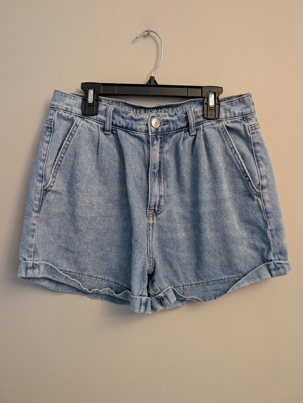 American Eagle Denim Mom Shorts Size 6